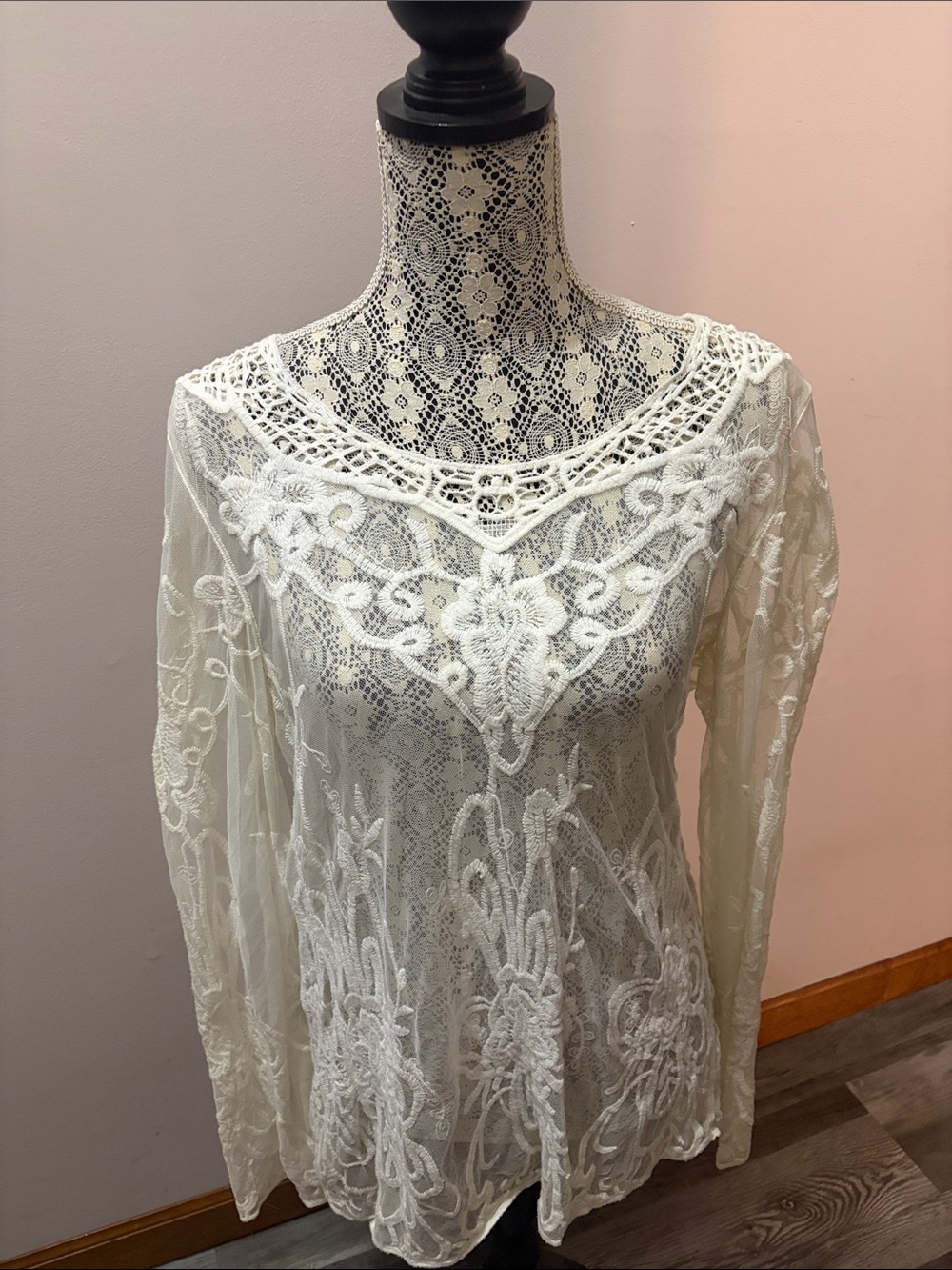 Cupio Cream Lace Crochet Detail Top